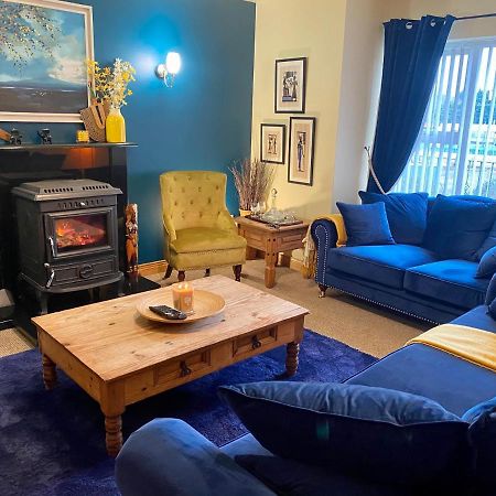 3 Bedroom House Located In Centre Of Carndonagh Eksteriør bilde