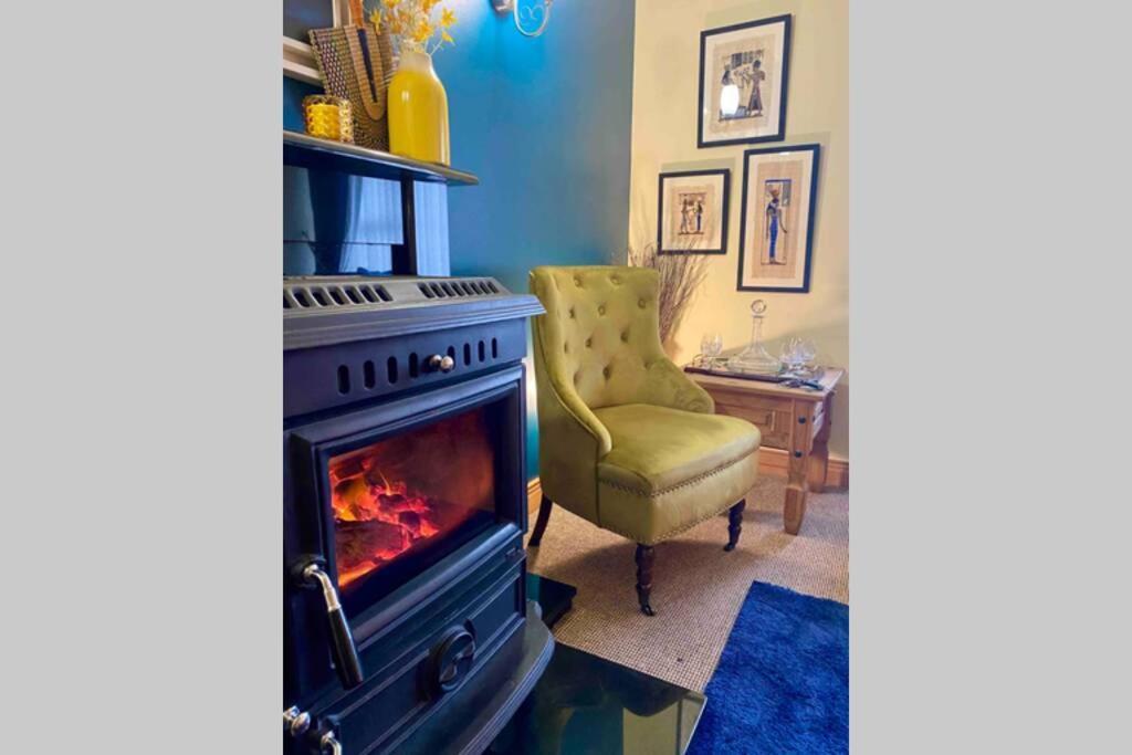 3 Bedroom House Located In Centre Of Carndonagh Eksteriør bilde
