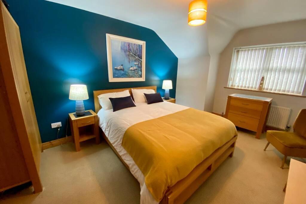 3 Bedroom House Located In Centre Of Carndonagh Eksteriør bilde