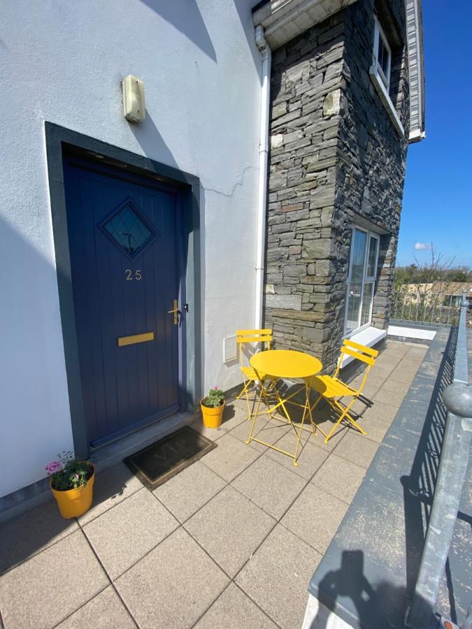 3 Bedroom House Located In Centre Of Carndonagh Eksteriør bilde