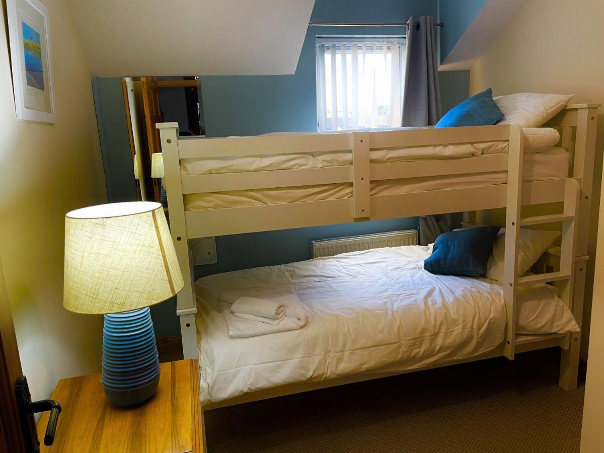 3 Bedroom House Located In Centre Of Carndonagh Eksteriør bilde